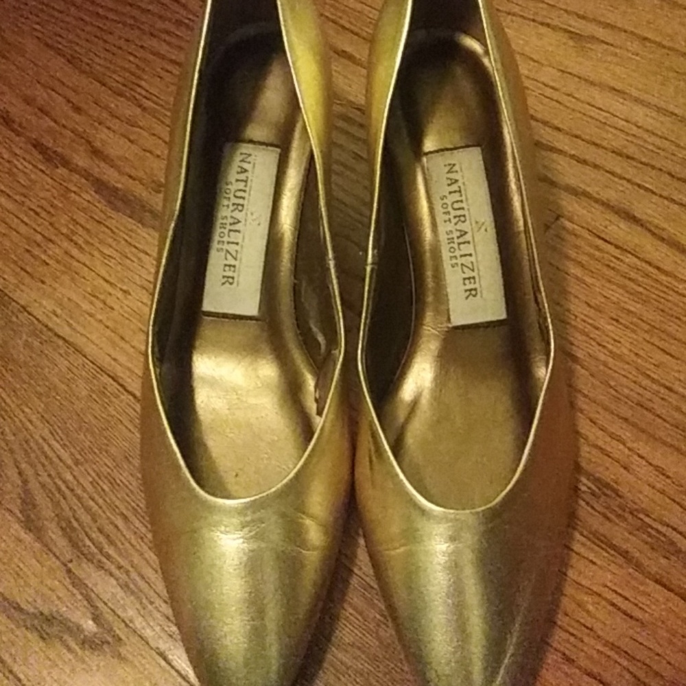 Gold naturalizer soft shoe pumps